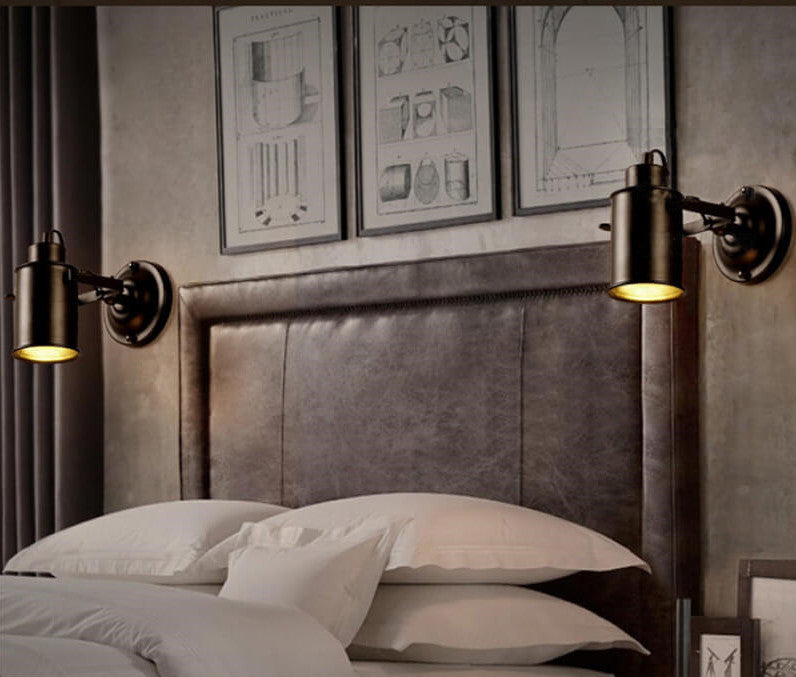 IronFlex - Verstelbare Wandlamp met Smeedijzeren Lampenkap en Cilindrische Arm