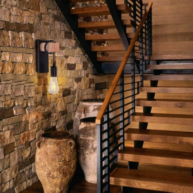 LumiGlobe - Wandlamp met Kunststof Lampenkap en Houten Arm