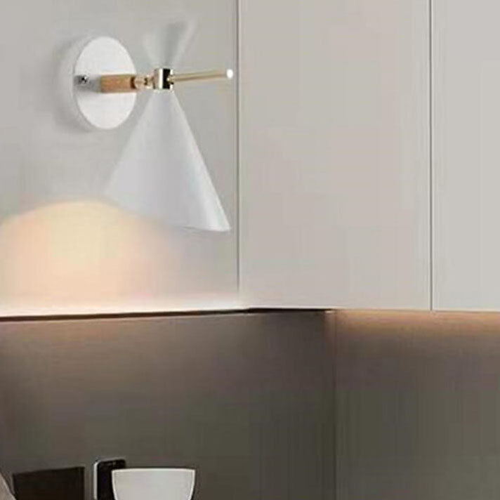 ScandiShine - Minimalistische Scandinavische Wandlamp met Hoornkap