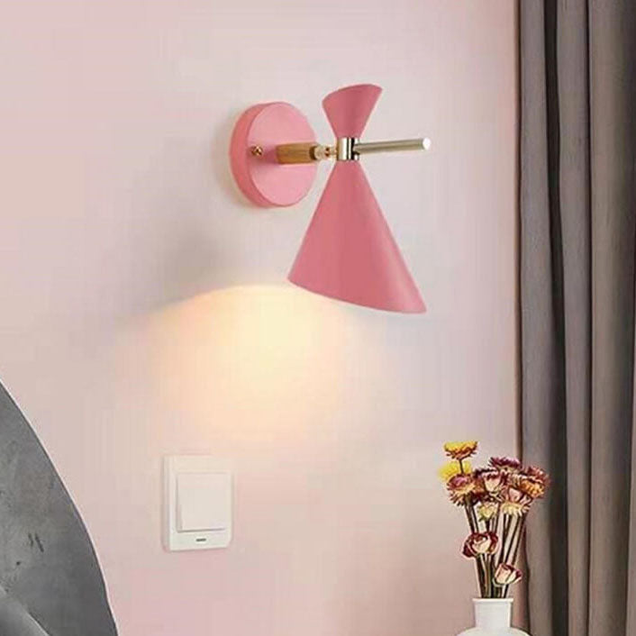 ScandiShine - Minimalistische Scandinavische Wandlamp met Hoornkap