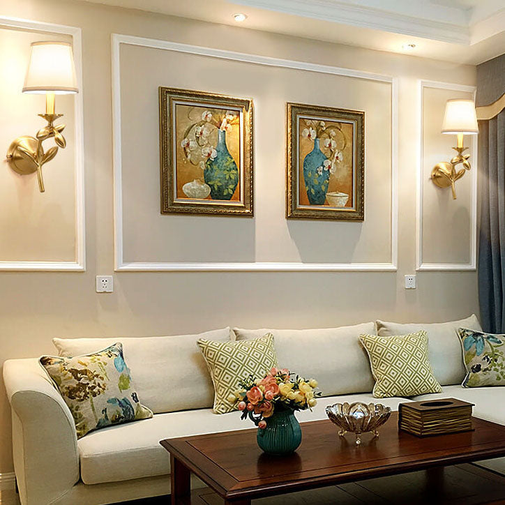 FloraLight - Wandlamp met één arm en stoffen kap met plantenmotief