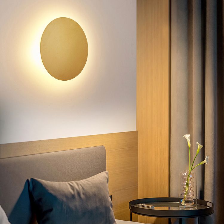 LichtCirkel - Stijlvolle Ronde Metalen Wandlamp voor Slaapkamer en Woonkamer | Modern Design