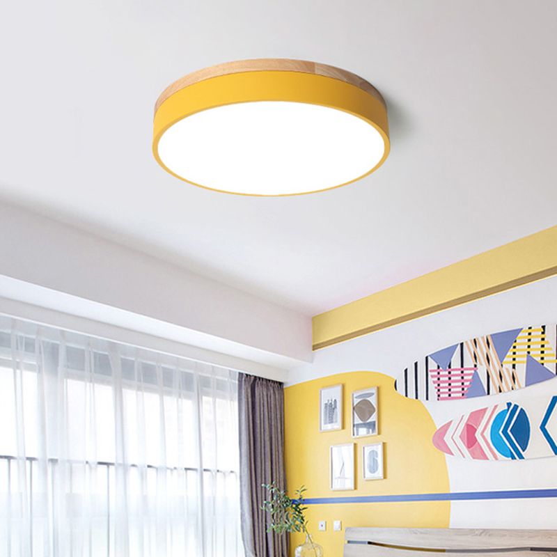 ScandiShade - Moderne Plafondlamp van Wit en Grijs Metaal met Houten Accenten voor Slaapkamer en Woonkamer