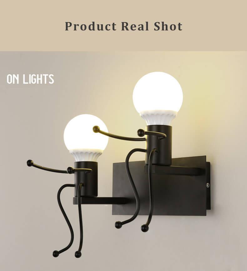 MetaalPro - Stoere Robot Wandlamp van Smeedijzer | Industrieel Design