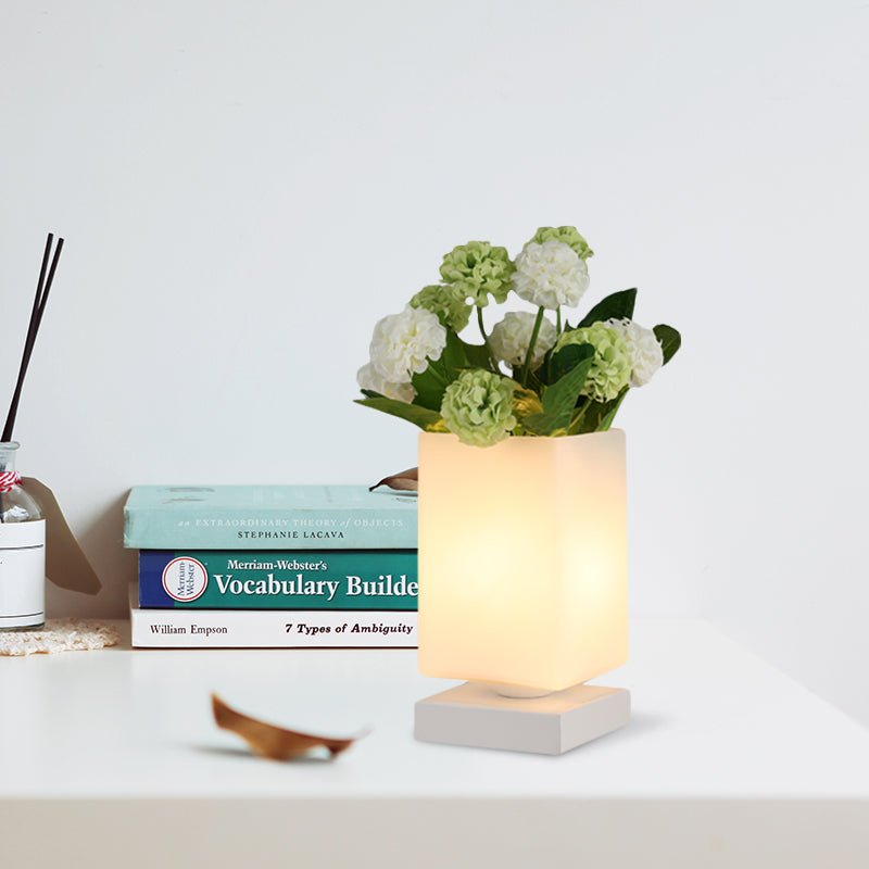 LunaGlow - Elegante Art Deco Glazen Nachtlamp voor een Romantische Slaapkamersfeer