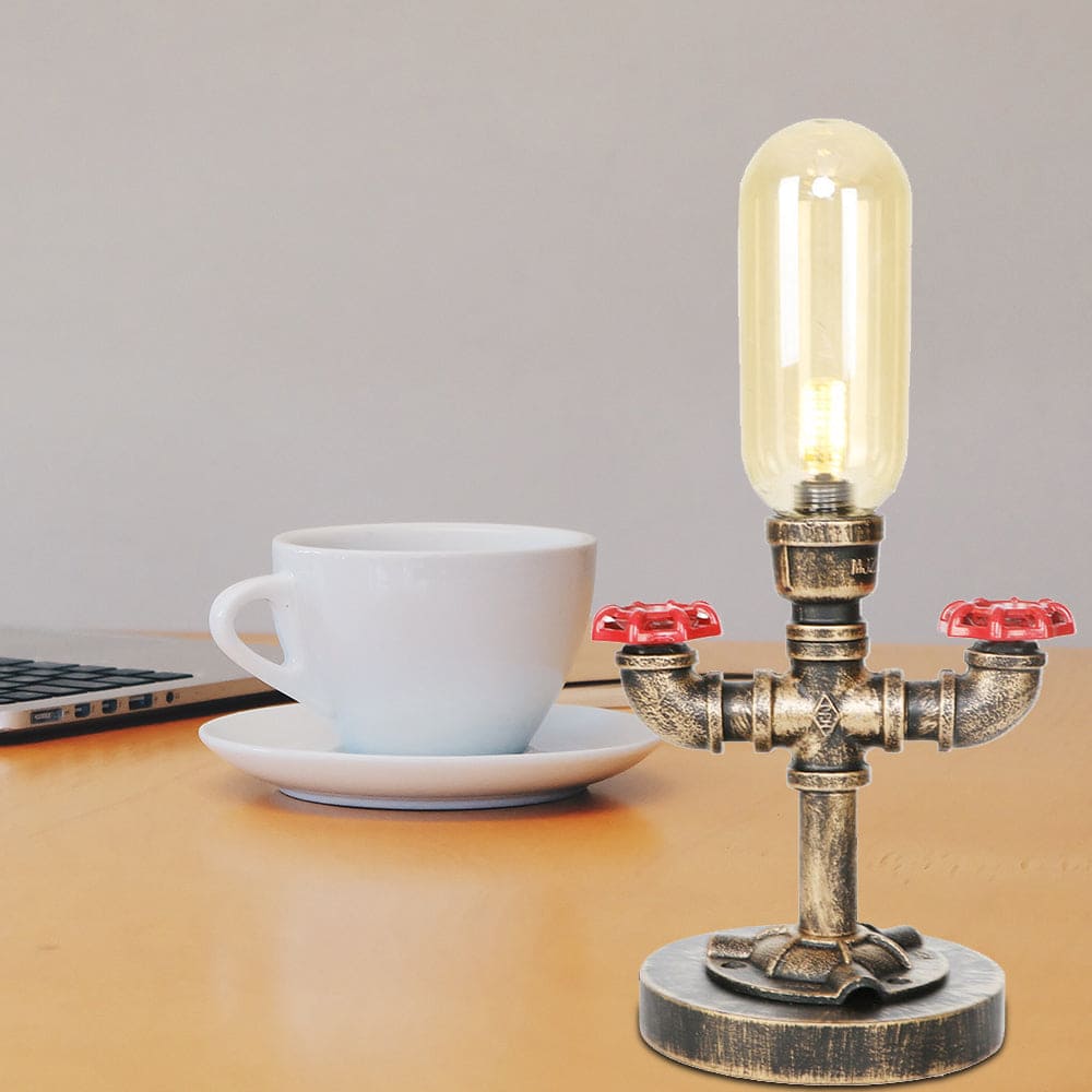 TechLicht - Moderne Tafellamp met Industrieel Design en Metalen Pijp voor Unieke Verlichting