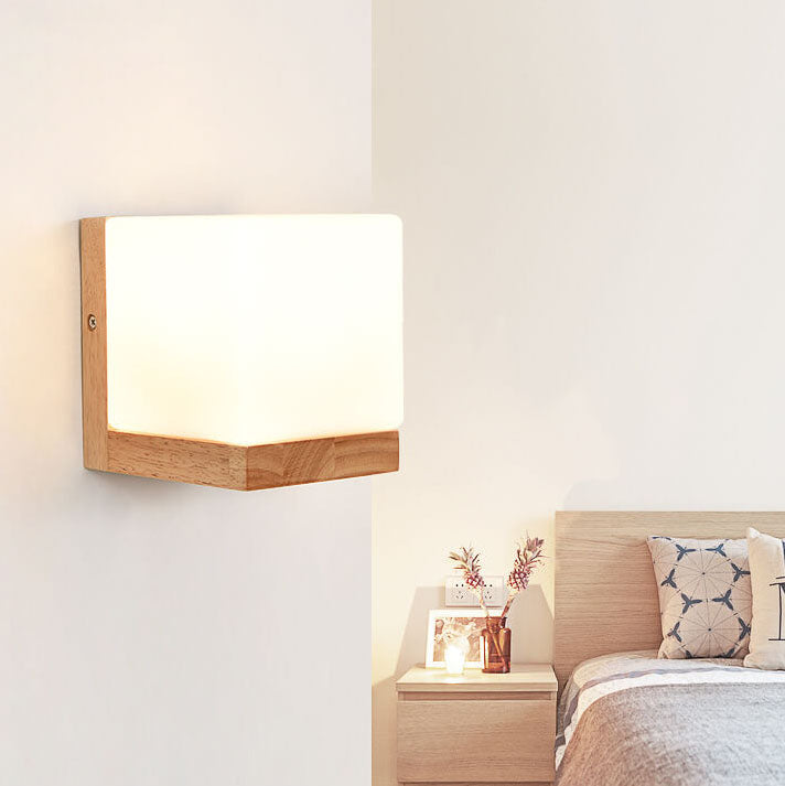WoodLux - Moderne houten wandlamp met kubusvormige basis | Stijlvolle en duurzame verlichting