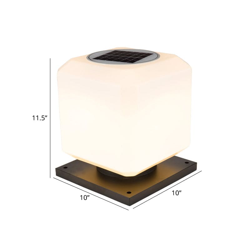 SunCube - Moderne Zonne-LED Lantaarnpaal met Kubusvormig Acryl voor Terras