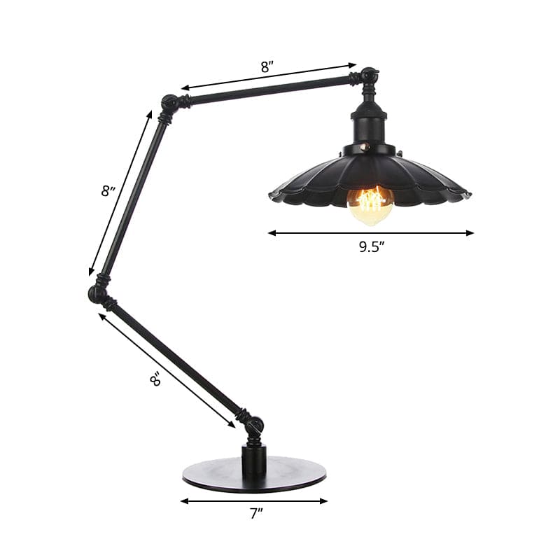 RetroStijl - Verstelbare Vintage Tafellamp met Geschulpte Metalen Kap voor Unieke Verlichting
