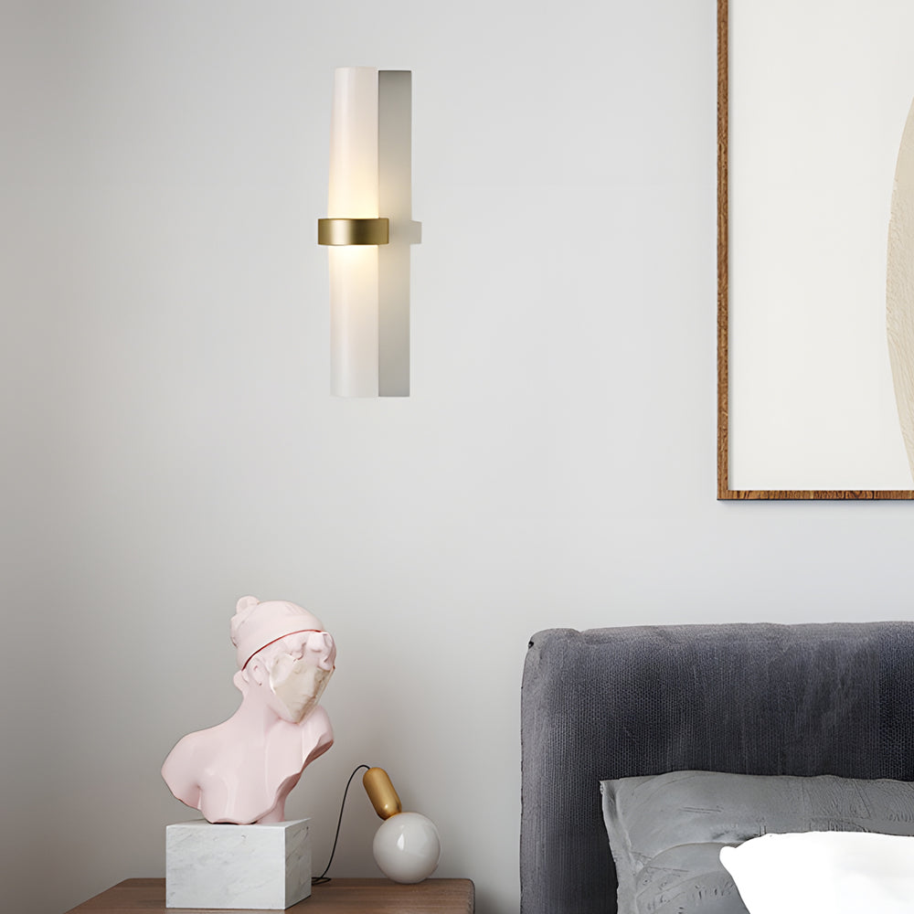 GlowTube - Moderne Wandlamp van Frosted Glass in Warm Wit voor Woonkamer