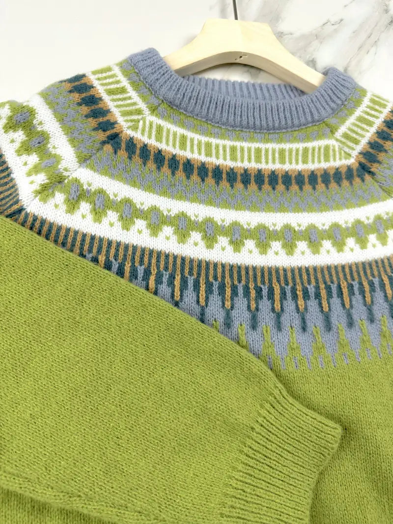 YaraPattern - Grafisch Gebreide Damestrui met Ronde Hals – Stijlvol en Uniek