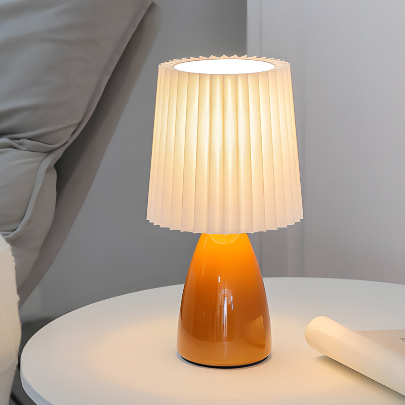 Luxe 12'' Geplooide Stoffen Tafellamp met Glazen Basis en USB, Dimbaar met 1 Lichtpunt