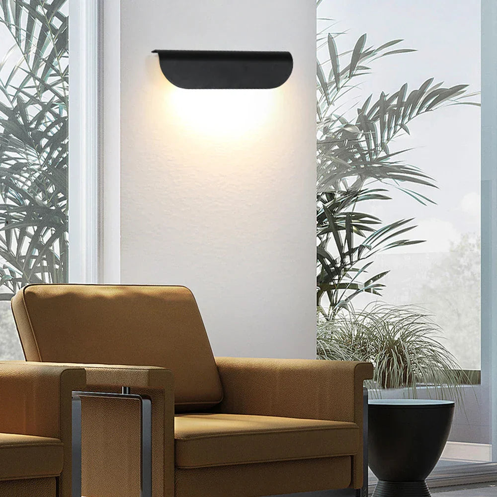 FlowBright - Waterdichte Buitenwandlamp | Duurzame Weerbestendige Verlichting