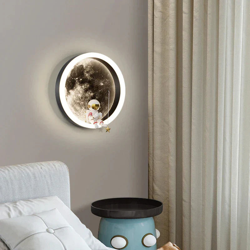 LunaGlow - LED Maan Wandlamp met Astronaut en Ster | Unieke Verlichting voor Slaapkamer en Kinderkamer