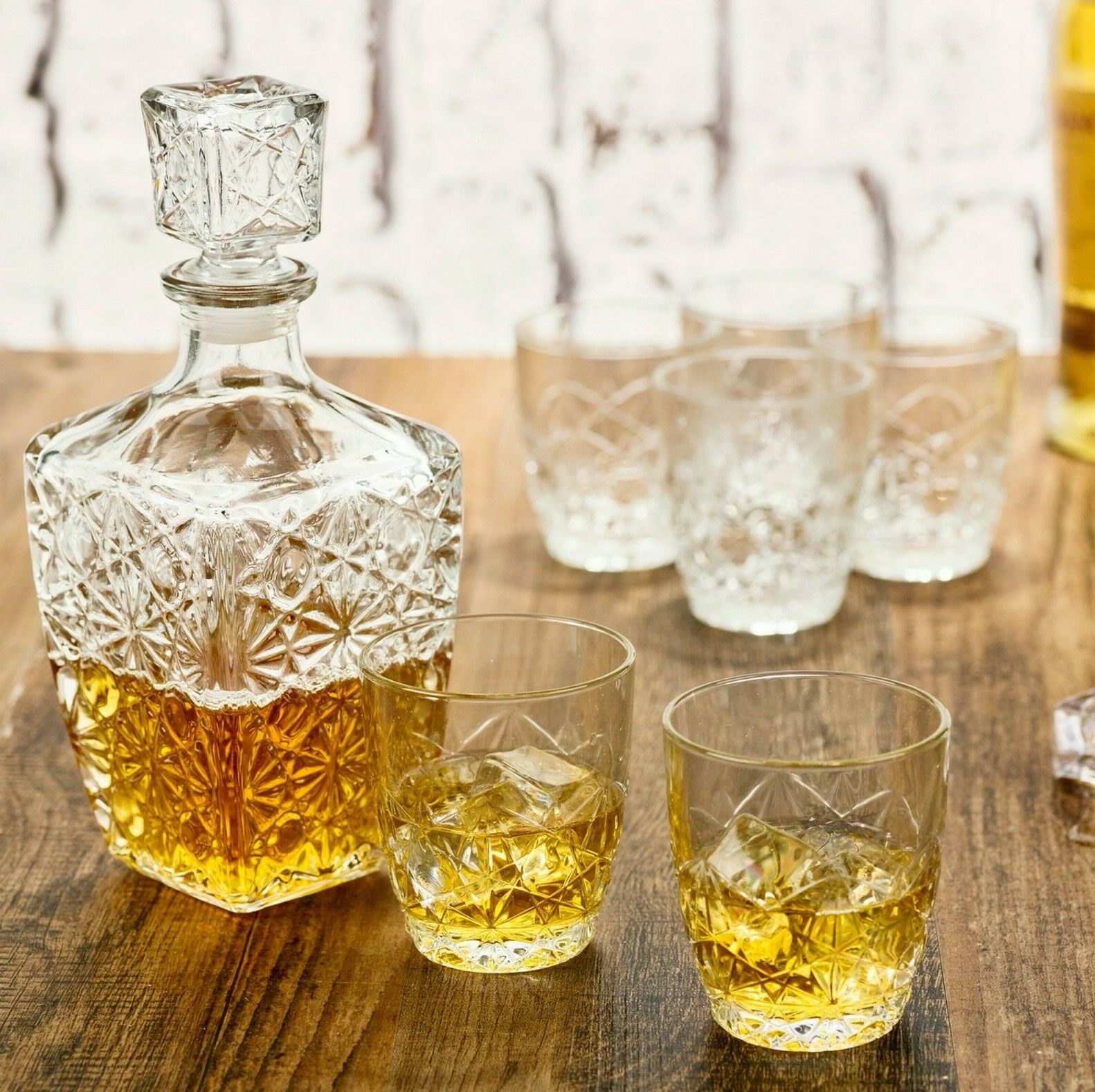 EliteWhiskey Decanter Set - 7-delig | Inclusief Karaf en Whiskeyglazen | Ideaal Cadeau voor Whiskeyliefhebbers