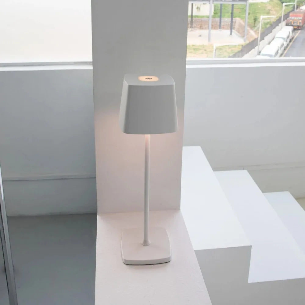 VitaalStijl - Moderne Draadloze Vloerlamp met LED-verlichting | Stijlvolle en Energiezuinige Verlichting voor Elk Interieur