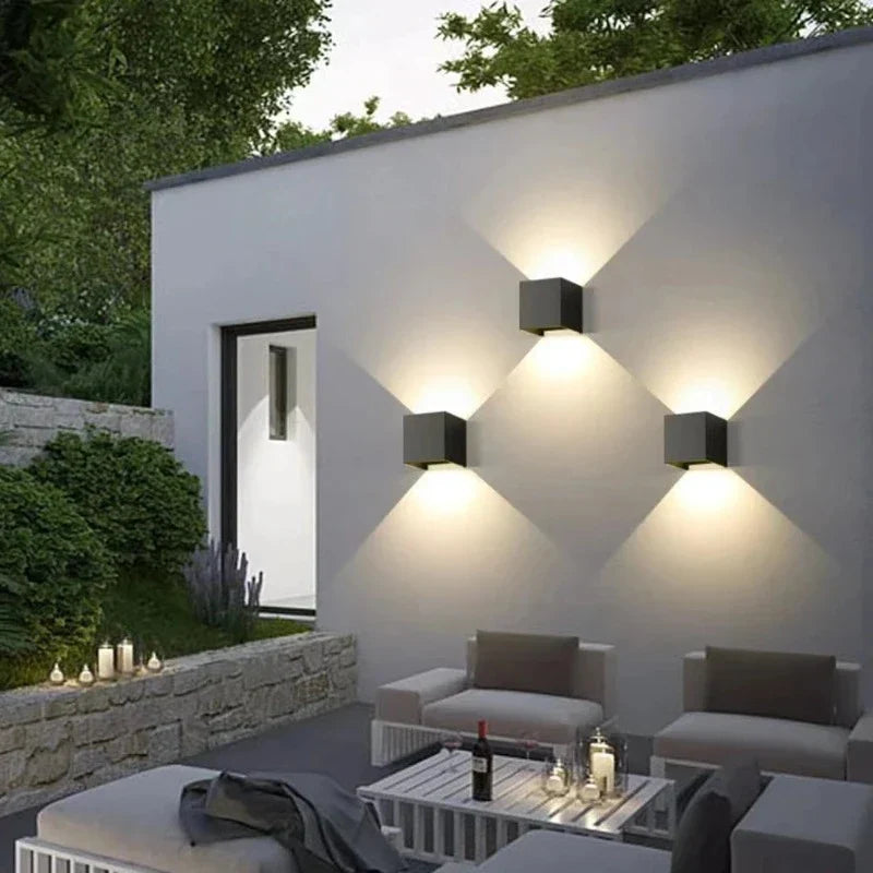 CityLuxe - Stijlvolle Moderne LED Buitenwandlamp voor Sfeervolle Verlichting