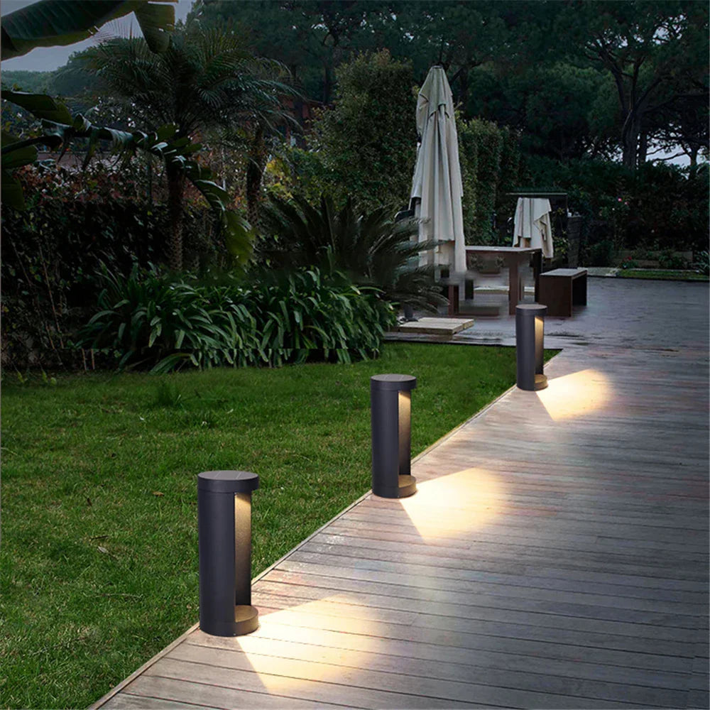 AquaGlow - Waterdichte Outdoor Grasperklamp | Weerbestendige Buitenverlichting