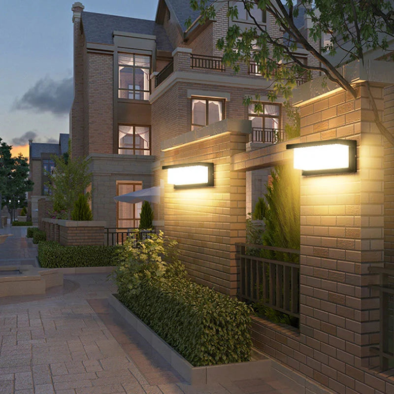 SunVilla - Stijlvolle Zonne-energie Buitenlamp voor Villa's en Terrassen