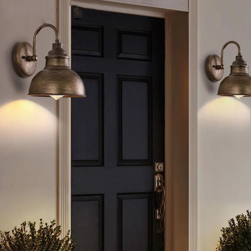 RetroShield - Weerbestendige Klassieke LED Wandlamp voor Buiten