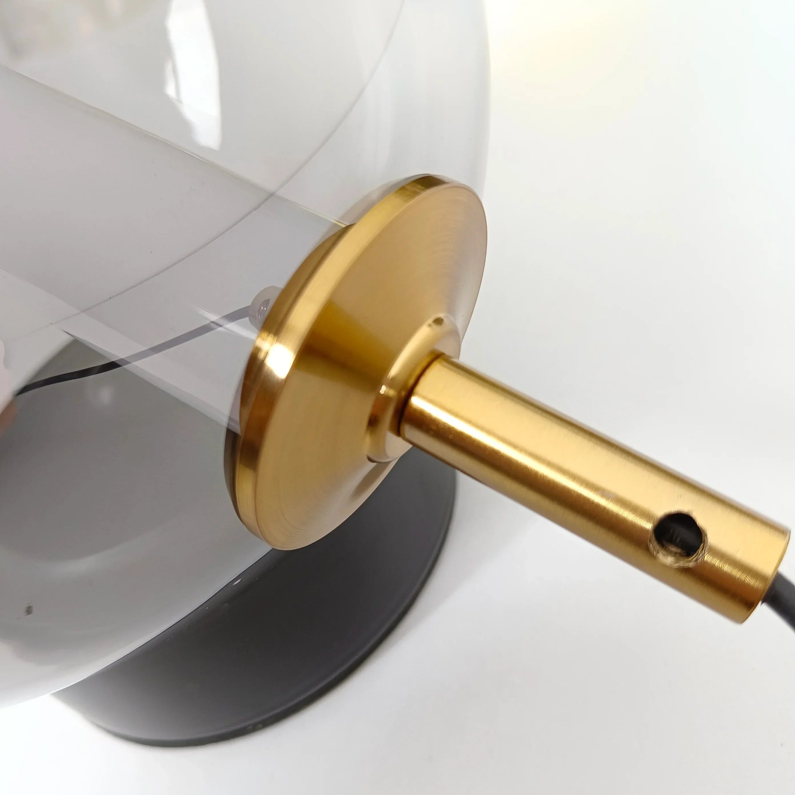 RetroLumière - Vintage Glazen Tafellamp met Stijlvol Ontwerp