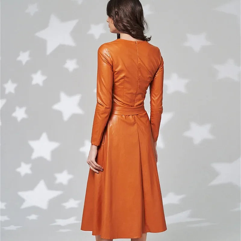 Clara - Veelzijdige Slimfit PU Leren Jurk met Ronde Hals