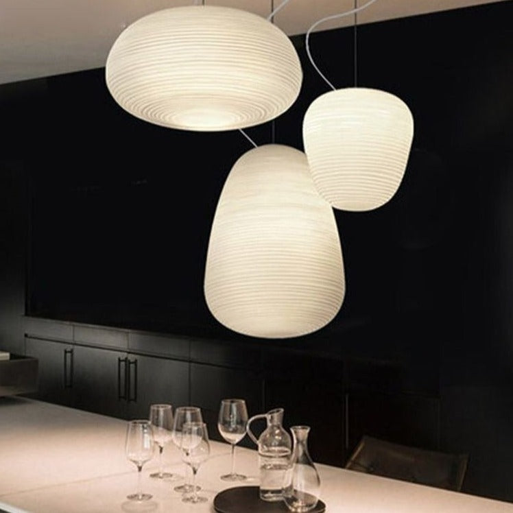 LumiGlass - Moderne Melkwitte Glazen Hanglamp voor Strakke Verlichting