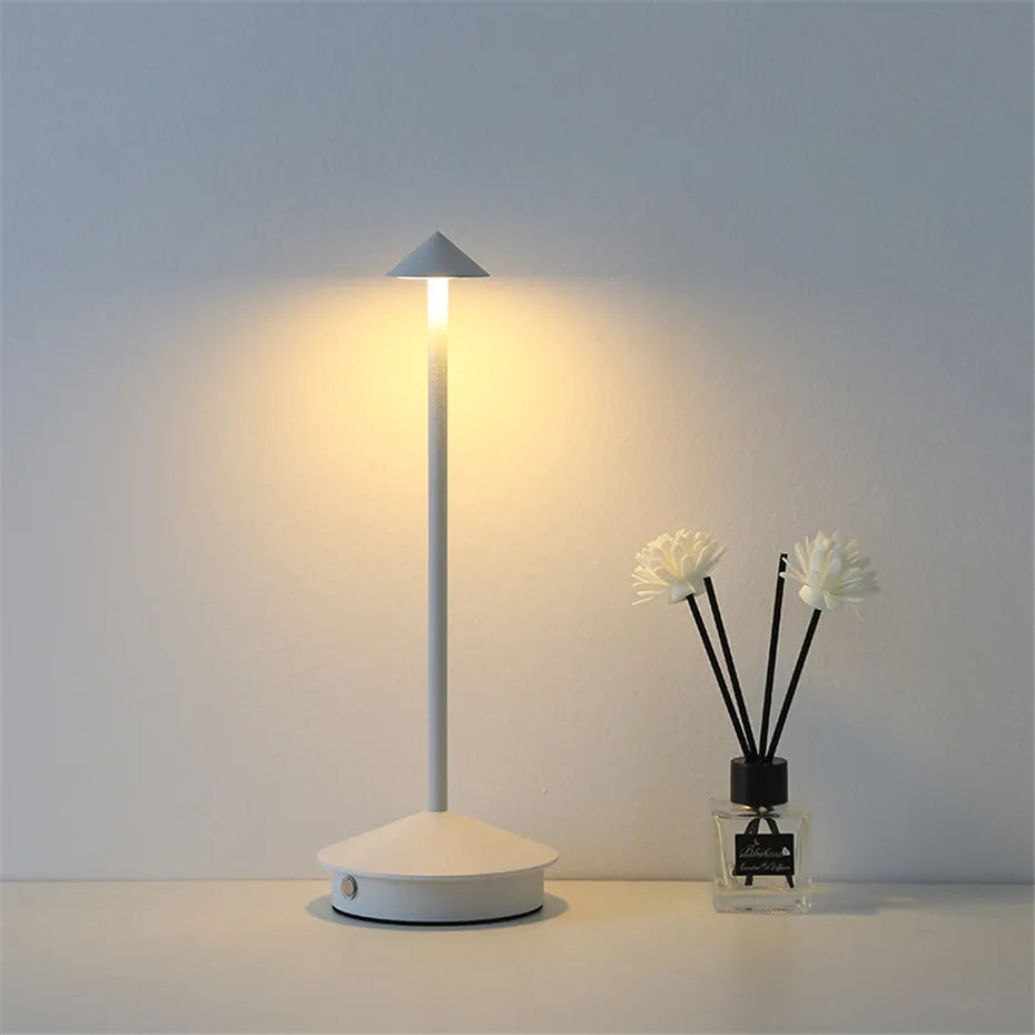 DesignLicht - Moderne Tafellamp met DartCandle Inspiratie | Stijlvolle Verlichting voor Elk Interieu