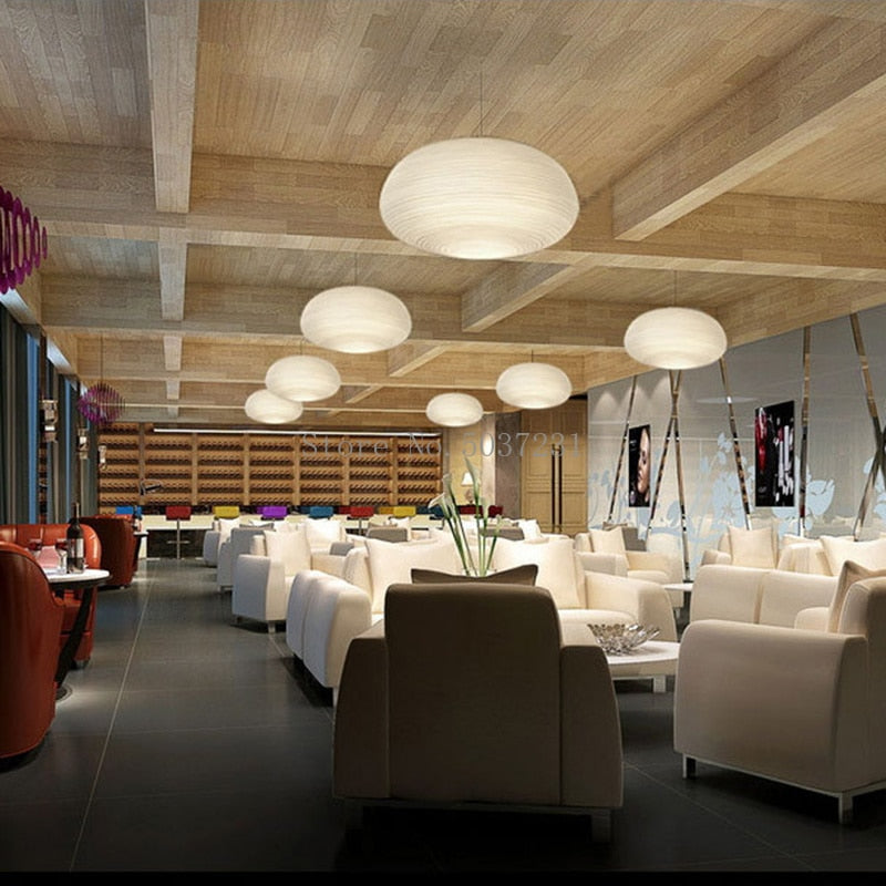 LumiGlass - Moderne Melkwitte Glazen Hanglamp voor Strakke Verlichting