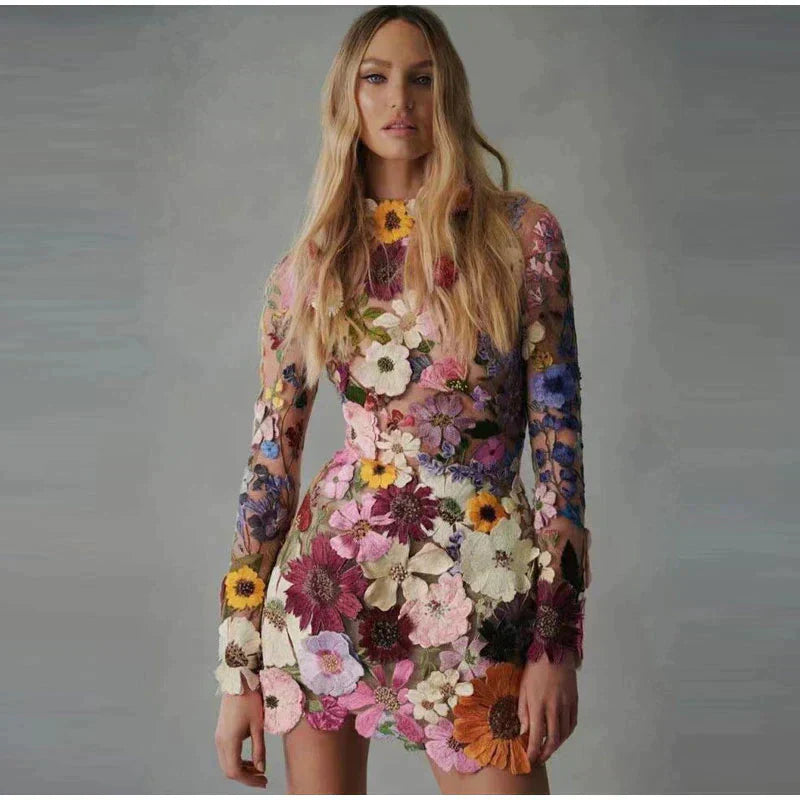 Wilma - Geborduurd Mini Jurk met Bloemenprint