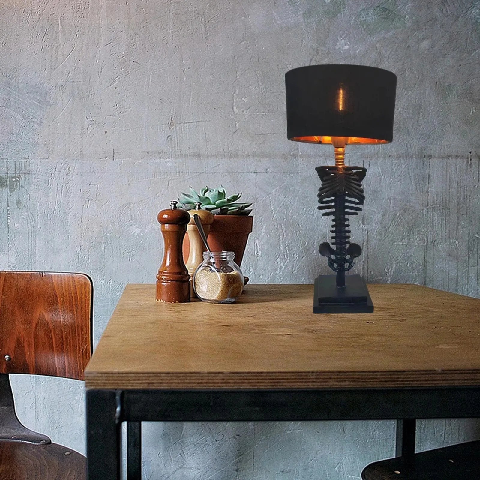 GothicGlow - Skeleton Design Lamp | Unieke Verlichting voor Een Gothic Interieur