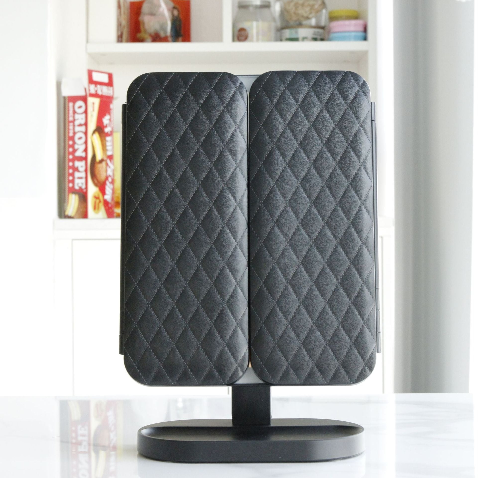 LuxeVerlichting | Driedubbele Verlichte Make-up Spiegel met Vergroting