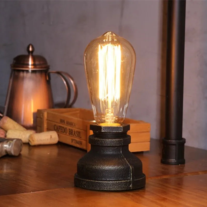 HydroPipe - Industriële Waterleidinglamp met Robuust Design