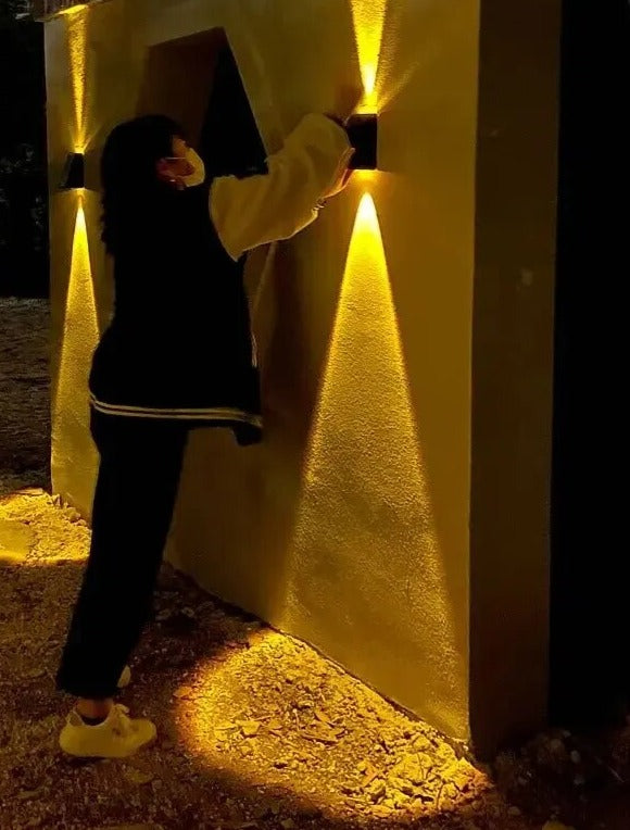 GateGlow - Solar Tuinheklamp voor Buitenverlichting