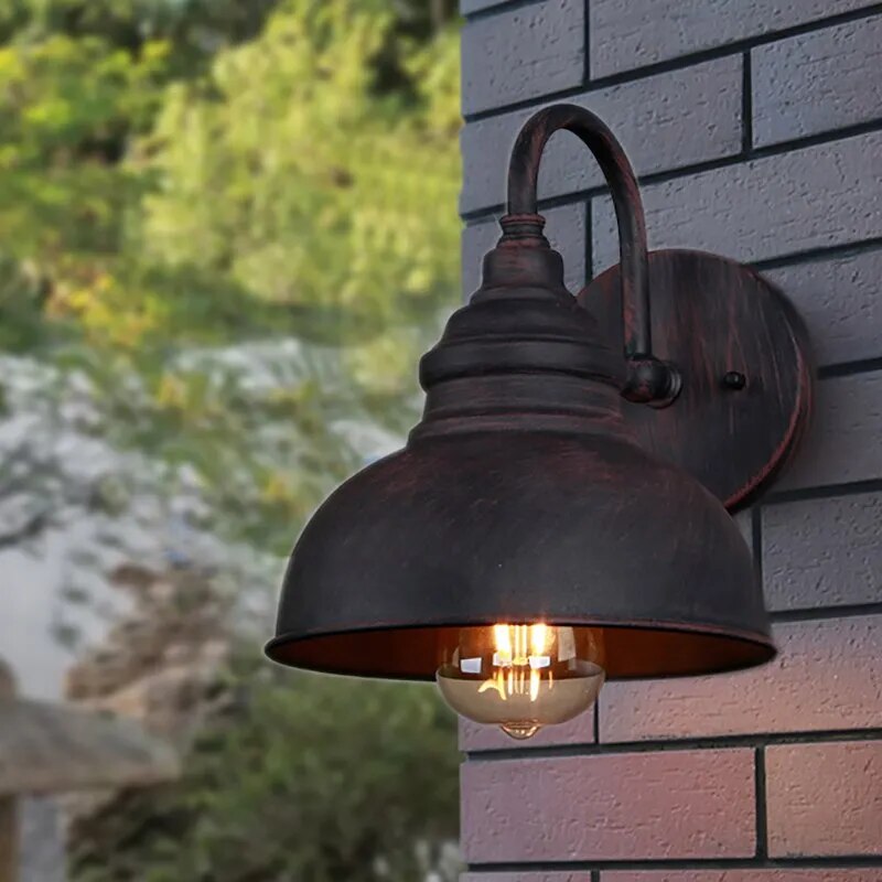 ClassicGlow - Stijlvolle Buitenwandlamp voor Elegante Verlichting