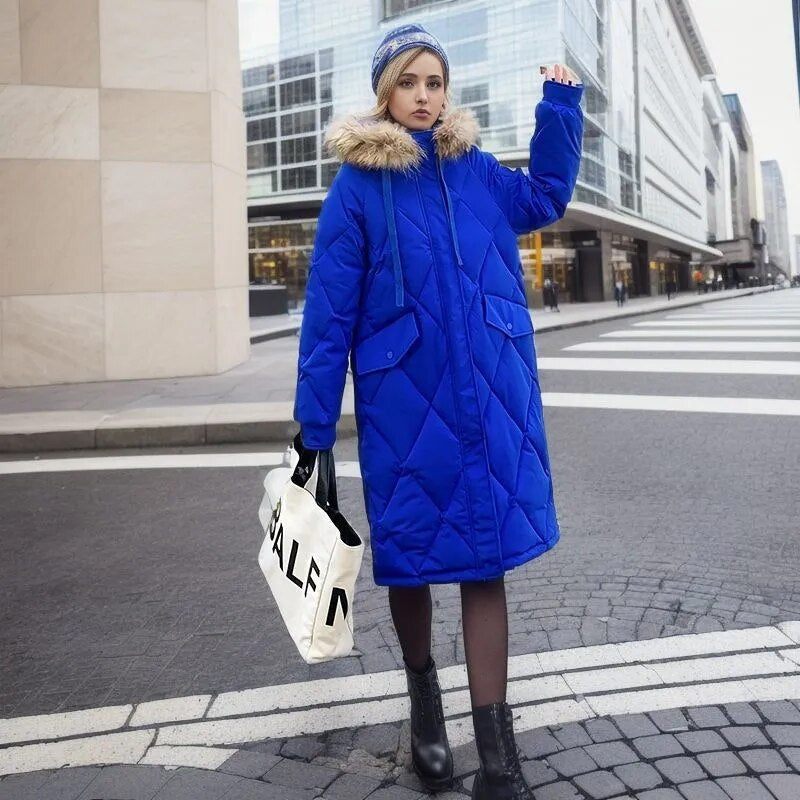 Modieuze Lange Gestikte Damesjas met Capuchon | Stijlvolle Winterjas voor Koude Dagen