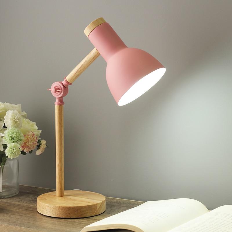 ScandiLicht - Scandinavische Houten Bureau Lamp | Stijlvolle Verlichting voor Werk- en Woonruimtes