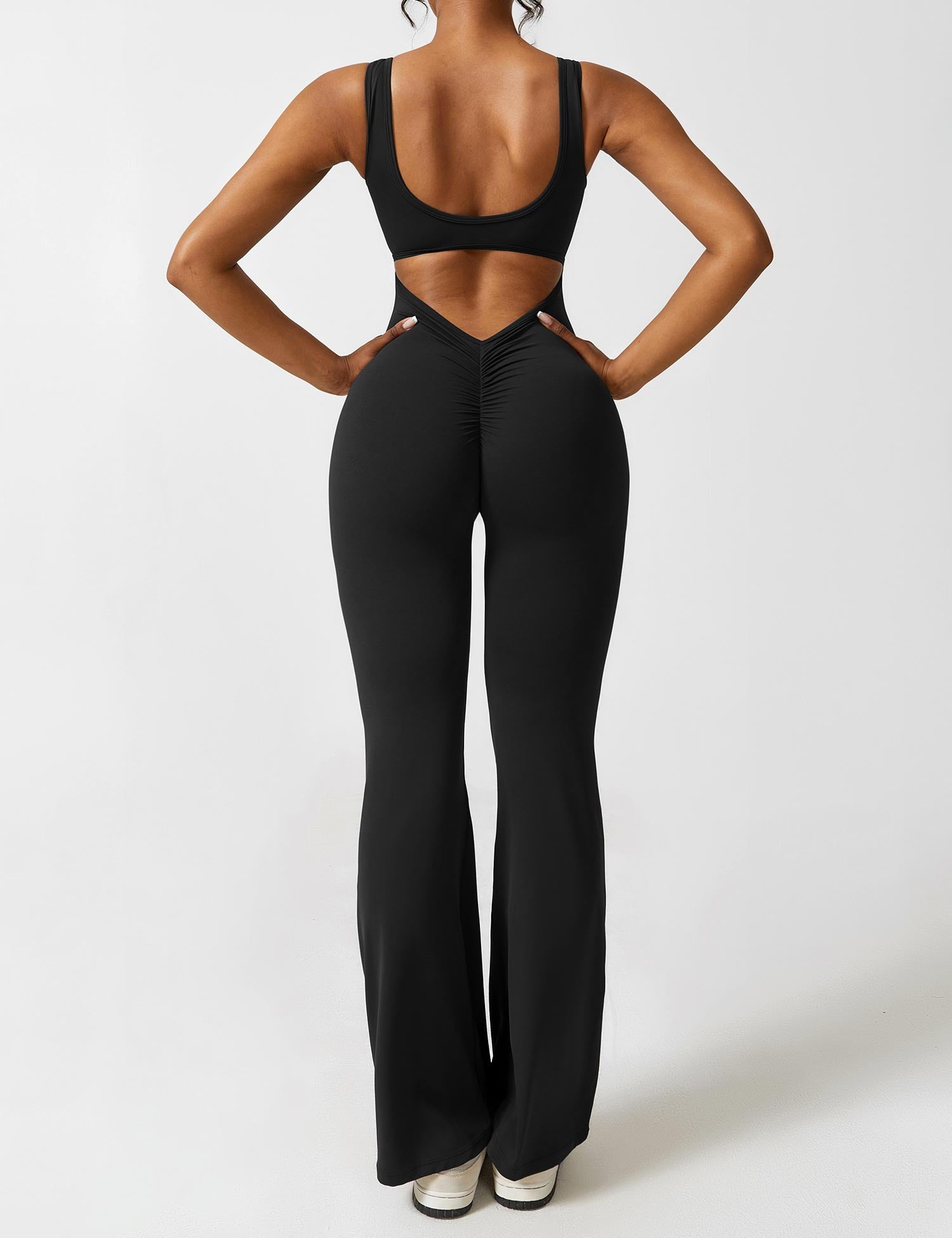 V-Hals Jumpsuit met Uitlopende Pijpen | Elegant en Flatterend Ontwerp