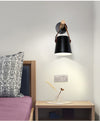 WoodLux - Wandlamp met Metalen Kap en Houten Bevestiging | Modern Industrieel Design