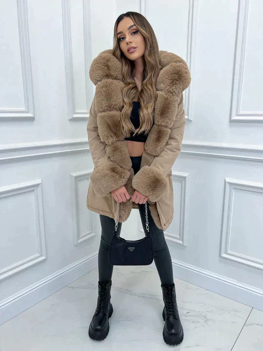 Livia - Luxueuze Winterjas met Imitatiebontkraag voor Dames