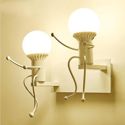 MetaalPro - Stoere Robot Wandlamp van Smeedijzer | Industrieel Design