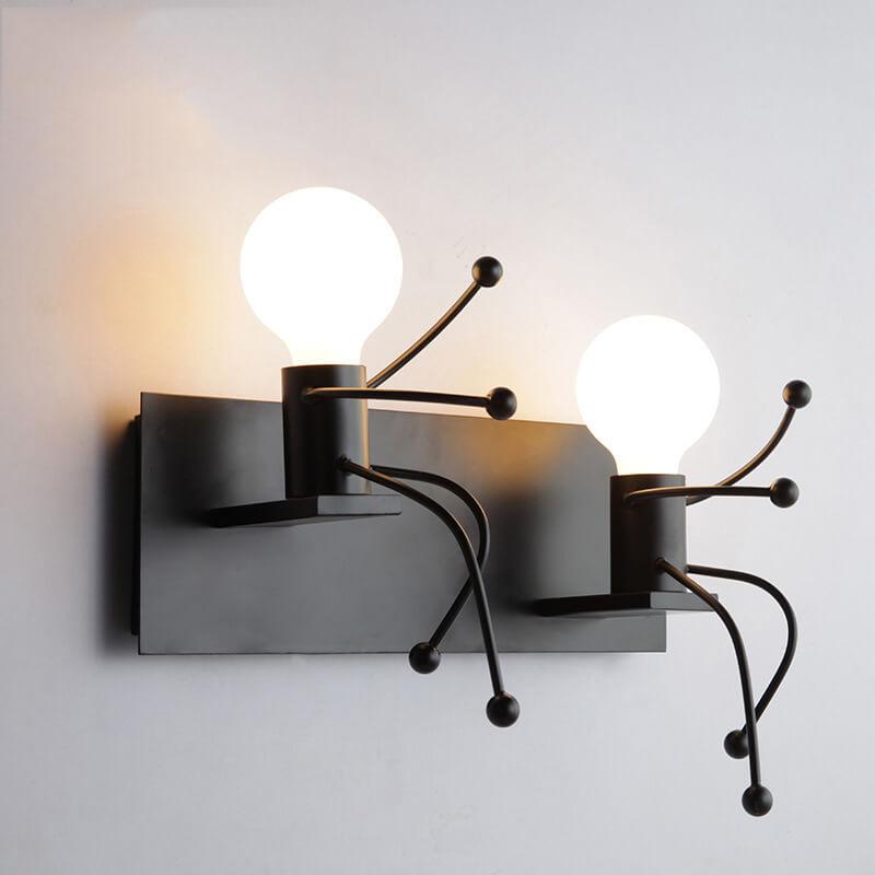 MetaalPro - Stoere Robot Wandlamp van Smeedijzer | Industrieel Design