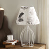 WireLuxe - Traditionele Kegelvormige Tafellamp met Draadkooi-Voet voor Klassieke Verlichting