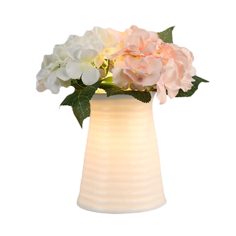 LunaGlow - Elegante Art Deco Glazen Nachtlamp voor een Romantische Slaapkamersfeer