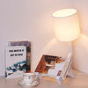 Scandinavische Tafellamp met Geïntegreerde Boekenplank | Stijlvolle en Functionele Verlichting voor Woonkamer en Slaapkamer