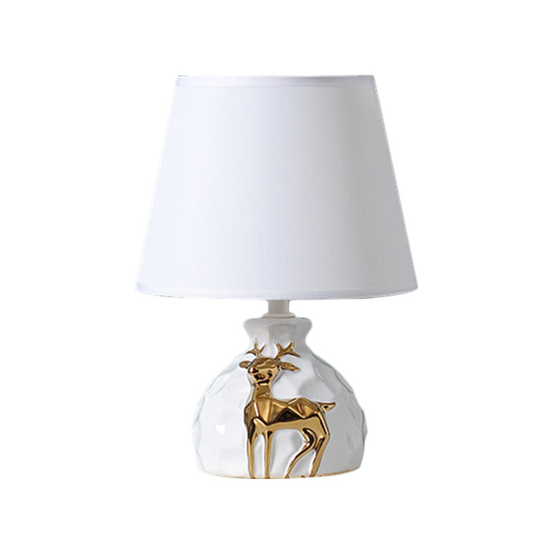 Tafellamp met Taps Toelopende Hertenvaas Voet | Elegante Verlichting voor Woonkamer en Slaapkamer