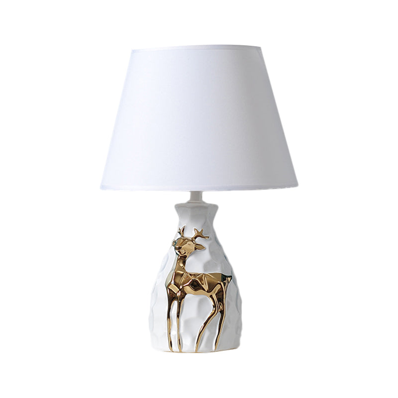 Tafellamp met Taps Toelopende Hertenvaas Voet | Elegante Verlichting voor Woonkamer en Slaapkamer