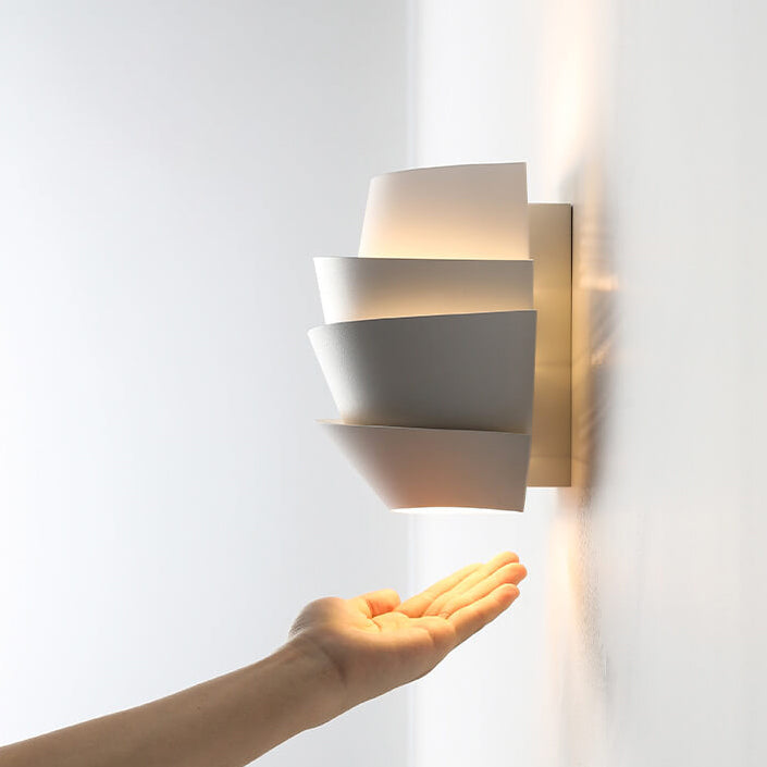 NordLume - Scandinavische IJzeren Wandlamp met Dubbele Lichtpunten