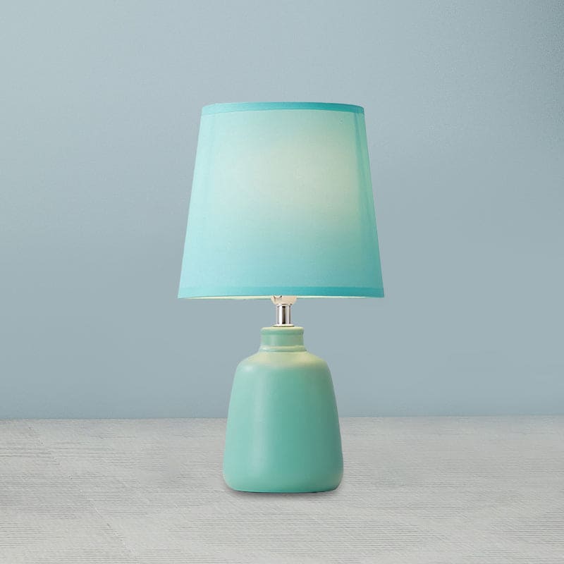 Nordic Tafellamp met Stoffen Kap en Keramische Vaasvoet | Stijlvolle Bedlamp voor Slaapkamer en Woonkamer