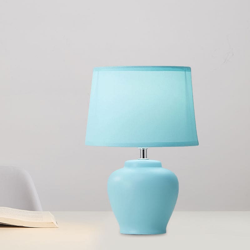 Nordic Tafellamp met Stoffen Kap en Keramische Vaasvoet | Stijlvolle Bedlamp voor Slaapkamer en Woonkamer